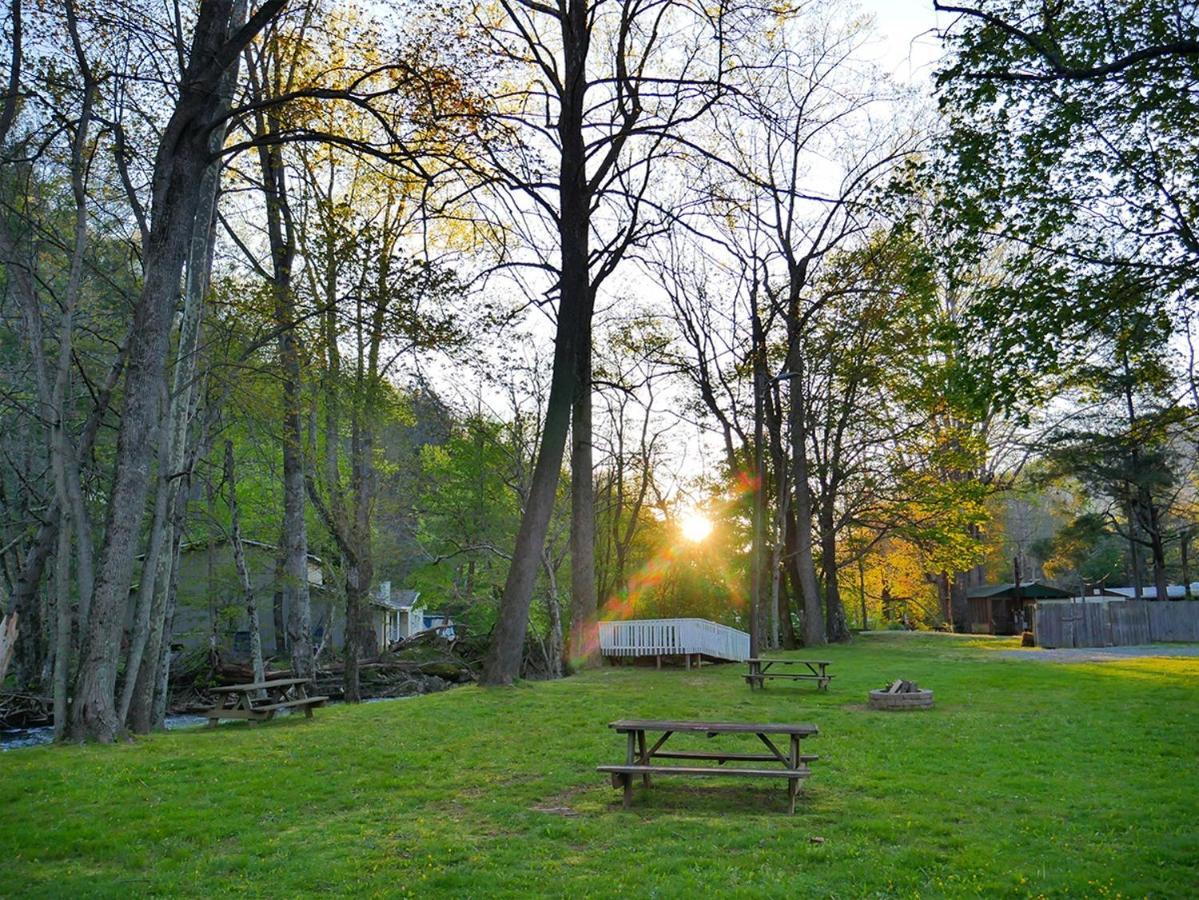 Meadowlark Motel With Restaurant & Bar Maggie Valley Luaran gambar